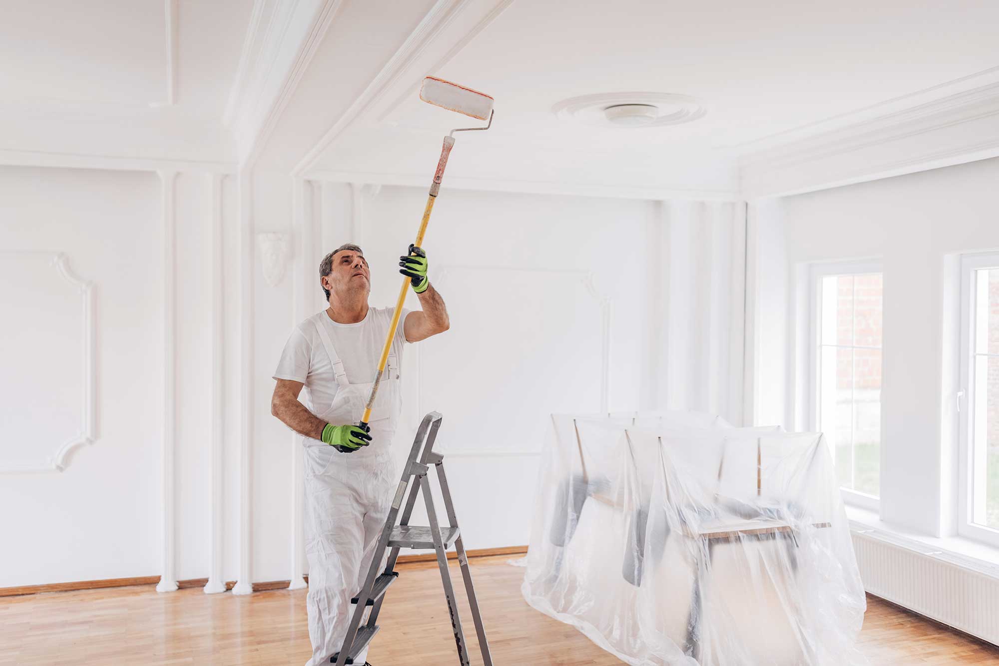 Travaux express : comment booster la valeur de votre bien sans y laisser un rein